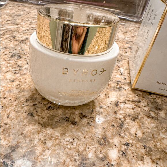 NEW in Box BYROE Oat Yogurt Moisture Barrier Cream, MSRP $106 - Picture 11 of 11